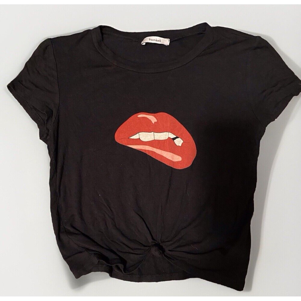 teenbell Lip Bite Blackt T shirt‎ Size Small
